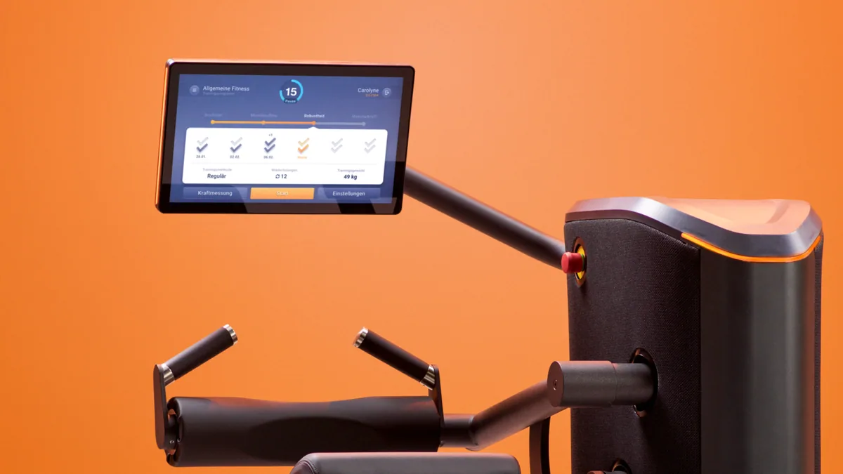 EGYM Smart Strength-scherm waarop herhalingen en trainingsinstellingen zichtbaar zijn